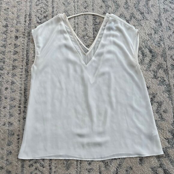 Women’s Express White Oversized Blouse - Picture 3 of 3